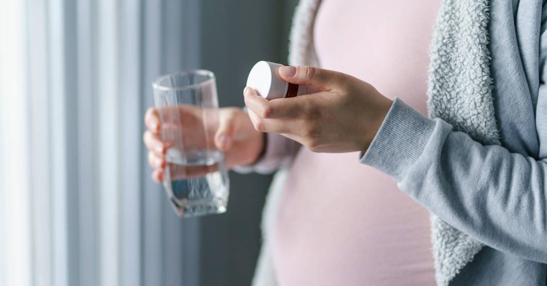 Daftar Vitamin Ibu Hamil di Trimester Satu