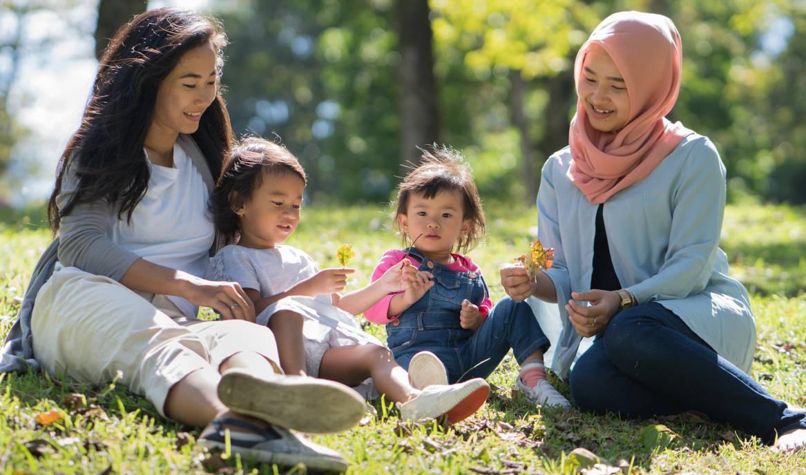 Anak-anak sedang playdate didampingi ornagtuanya