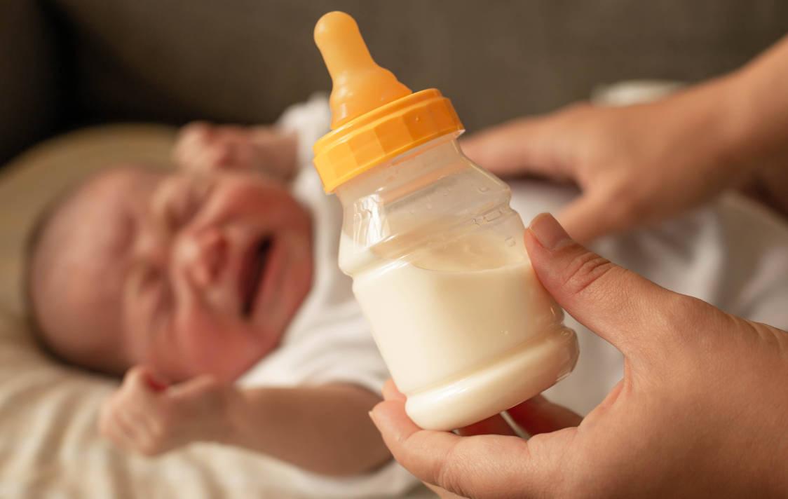 Ini yang Perlu Dipertimbangkan Dalam Memilih Susu Formula yang Tepat untuk Bayi