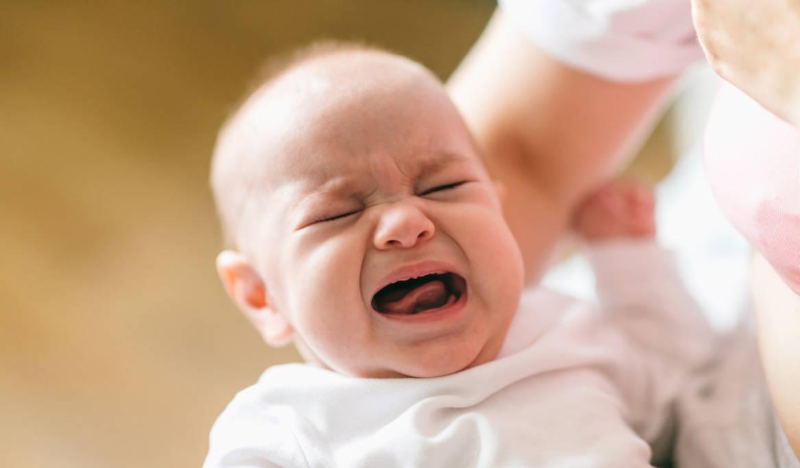 Bayi menangis